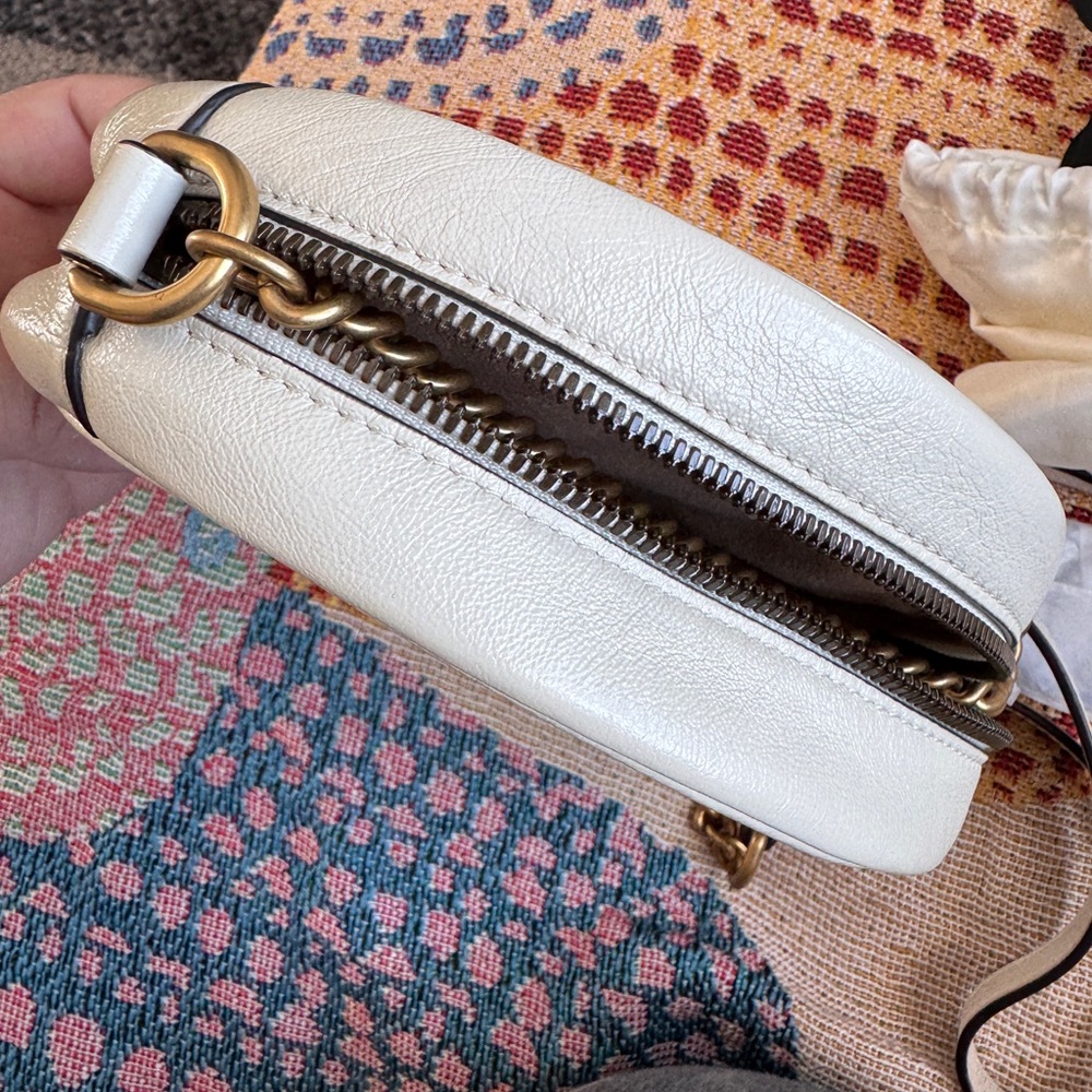 Authentic Gucci Marmont round bag crossbody - Picture 6 of 12